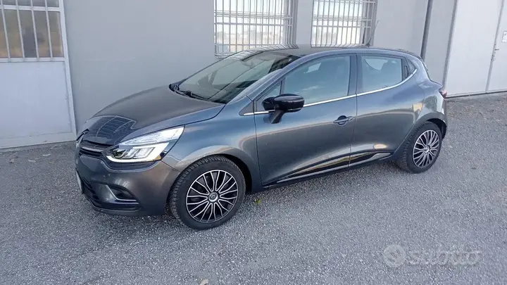 Renault Clio 2019 photo 2