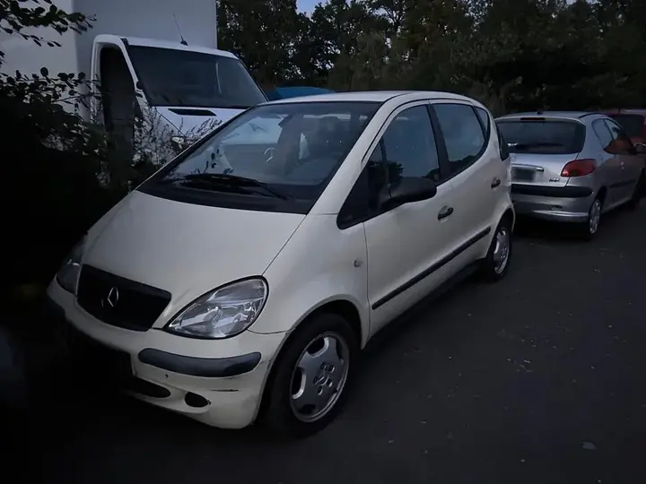 Mercedes-Benz A160
