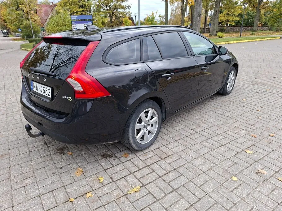 Volvo V60 2012 photo 4