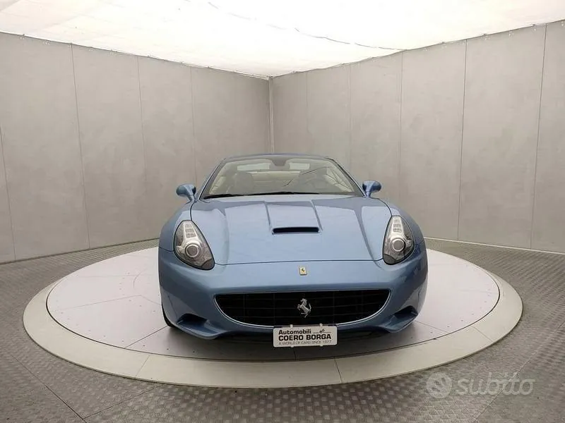 Ferrari California 2010 photo 2