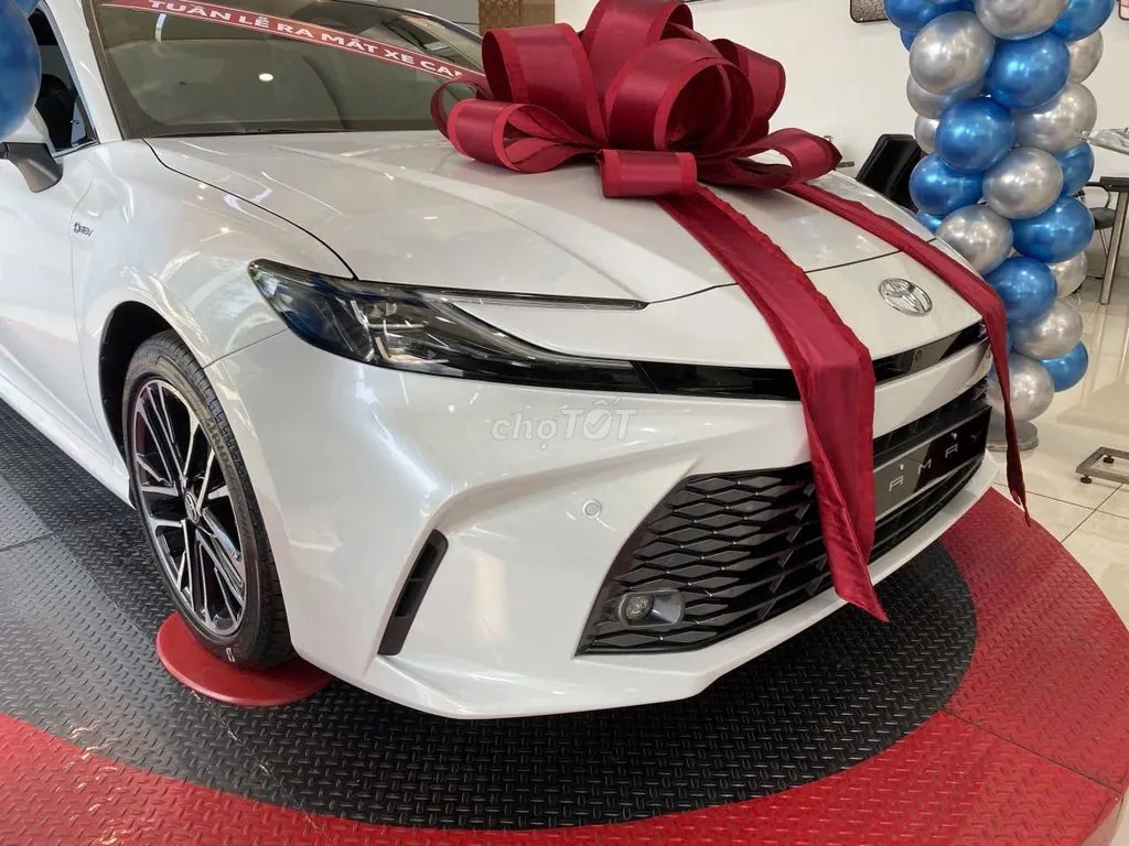 Toyota Camry 2026 photo 2