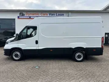 Iveco Daily 2022 photo 2