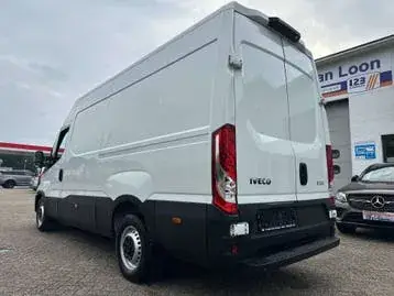 Iveco Daily 2022 photo 3