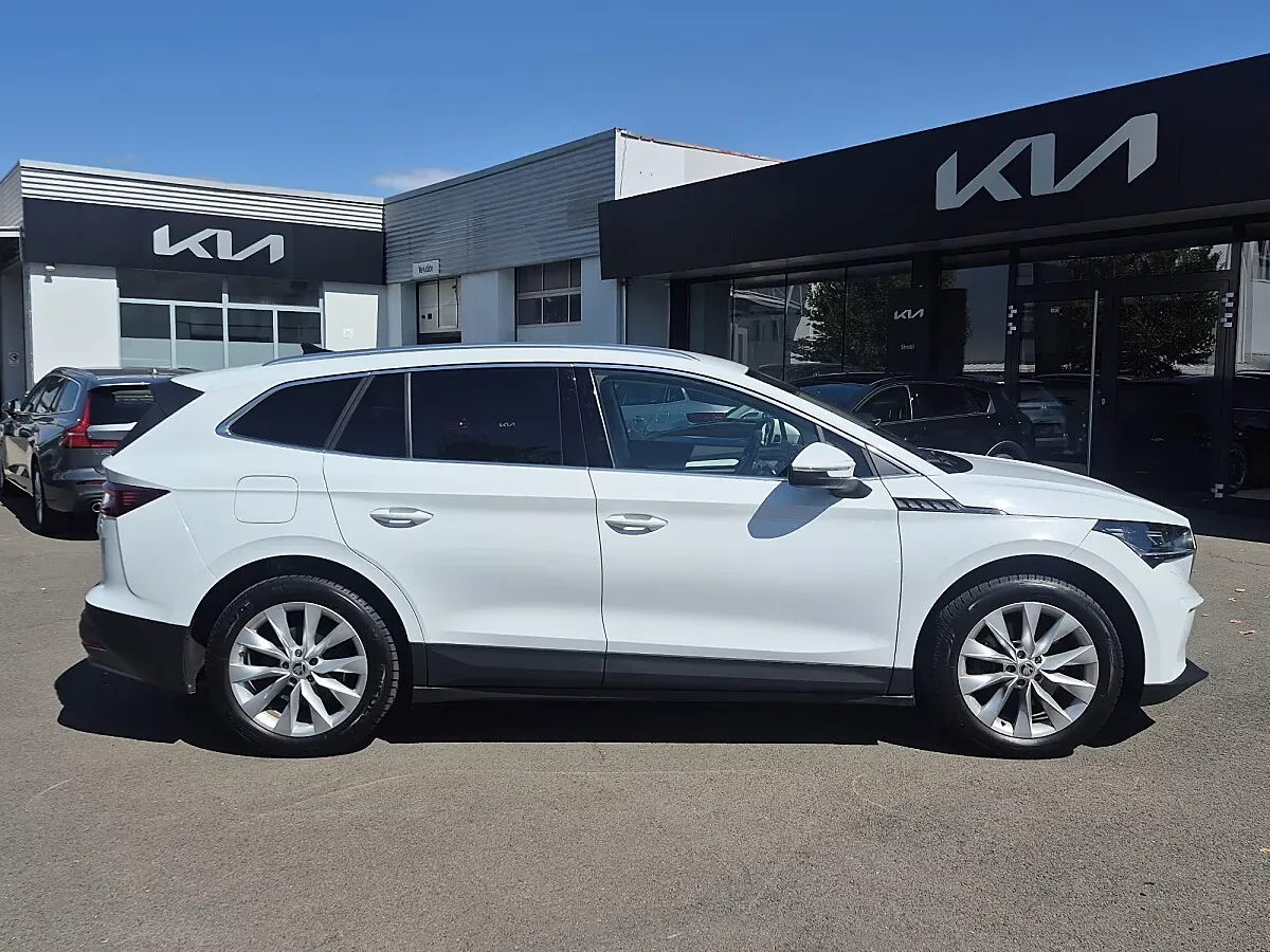Skoda Enyaq 2023 photo 2
