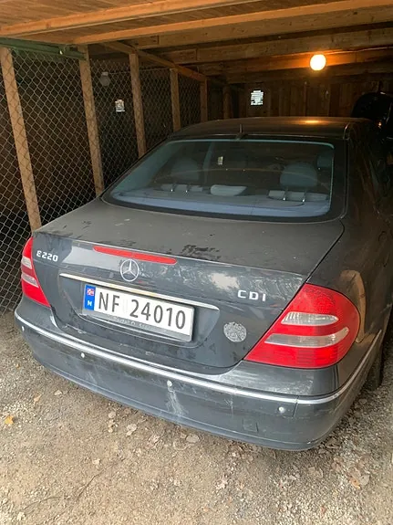 Mercedes-Benz E220 D 2005 photo 4