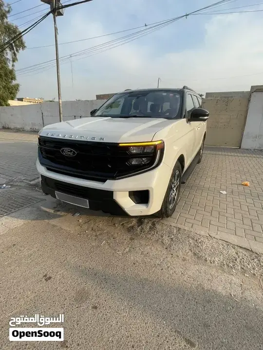 Ford Expedition 2025 photo 2