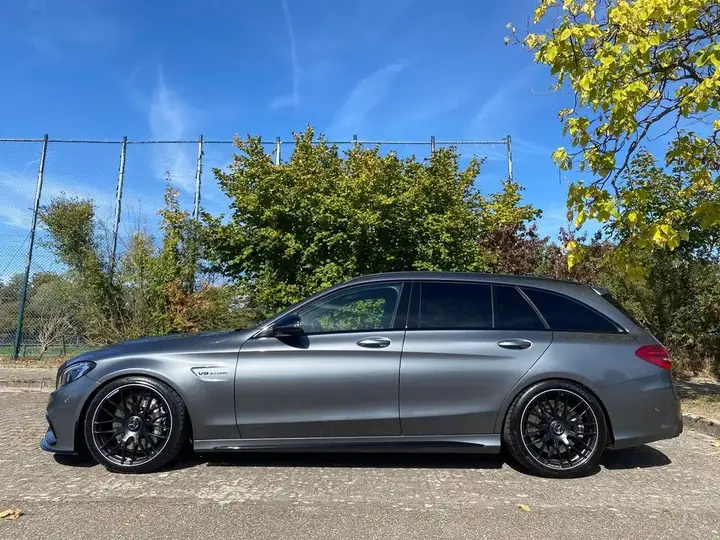 Mercedes-Benz C63 Amg