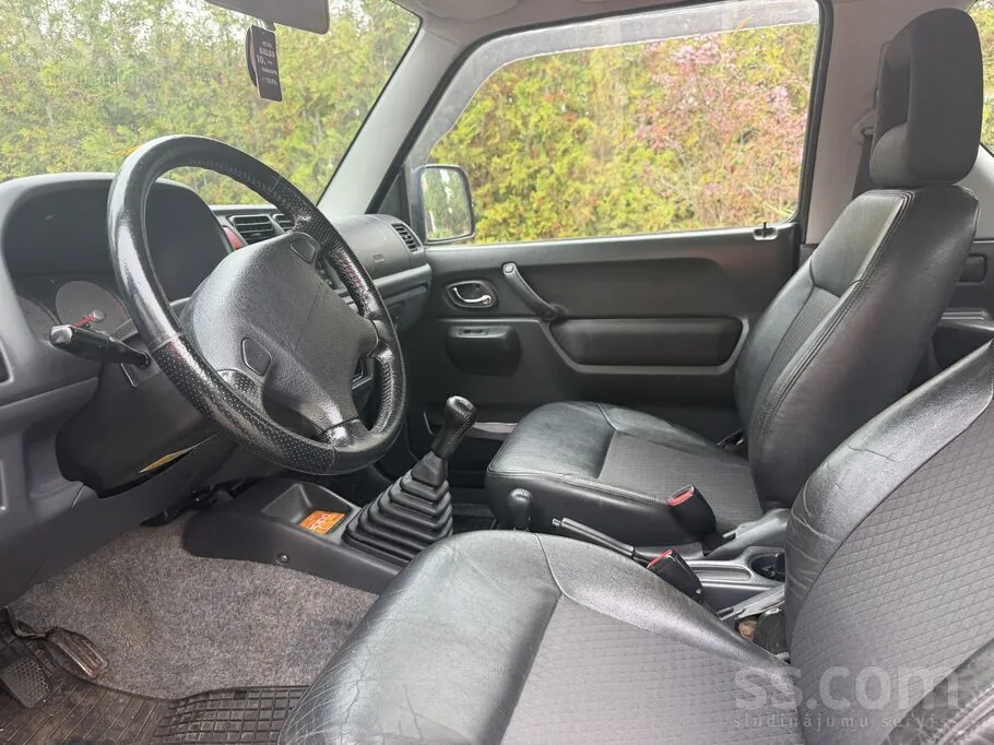 Suzuki Jimny 2004 photo 3