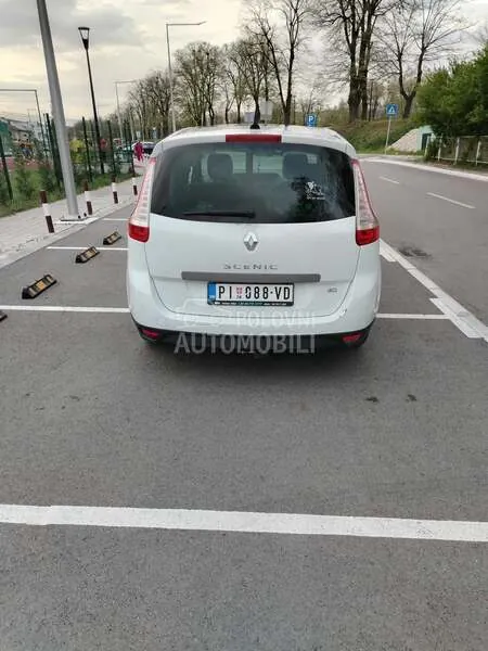 Renault Grand Scenic 2011 photo 4