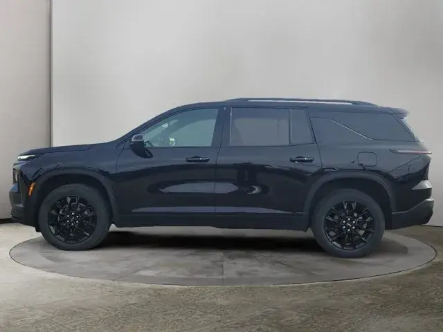 Chevrolet Traverse 2024 photo 2