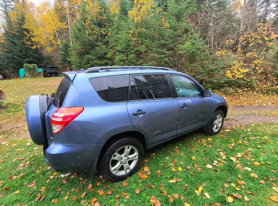 Toyota Rav4 2010 photo 5