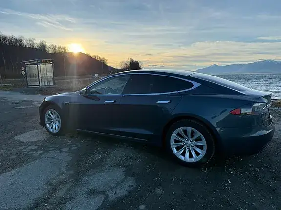 Tesla Model S 2017 photo 4
