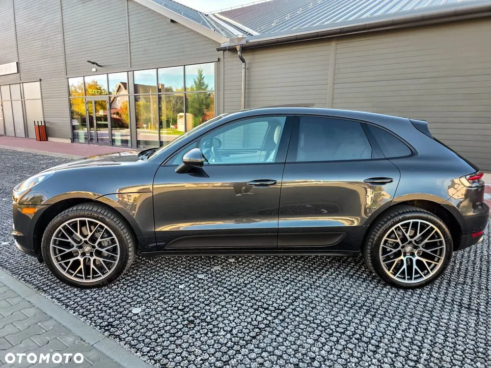 Porsche Macan 2021 photo 2