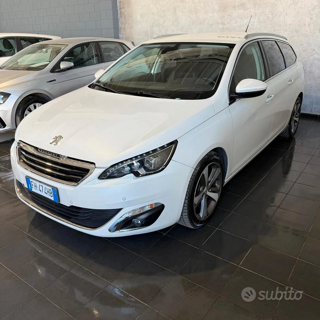 Peugeot 308 2017 photo 2