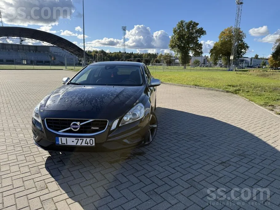 Volvo V60 2012 photo 2