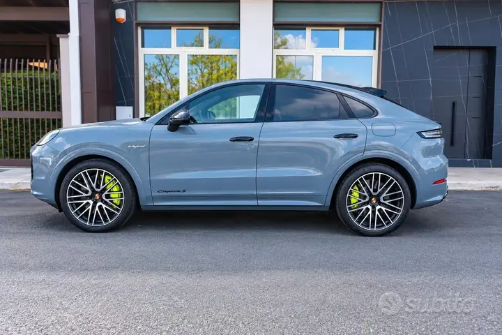 Porsche Cayenne 2024 photo 2