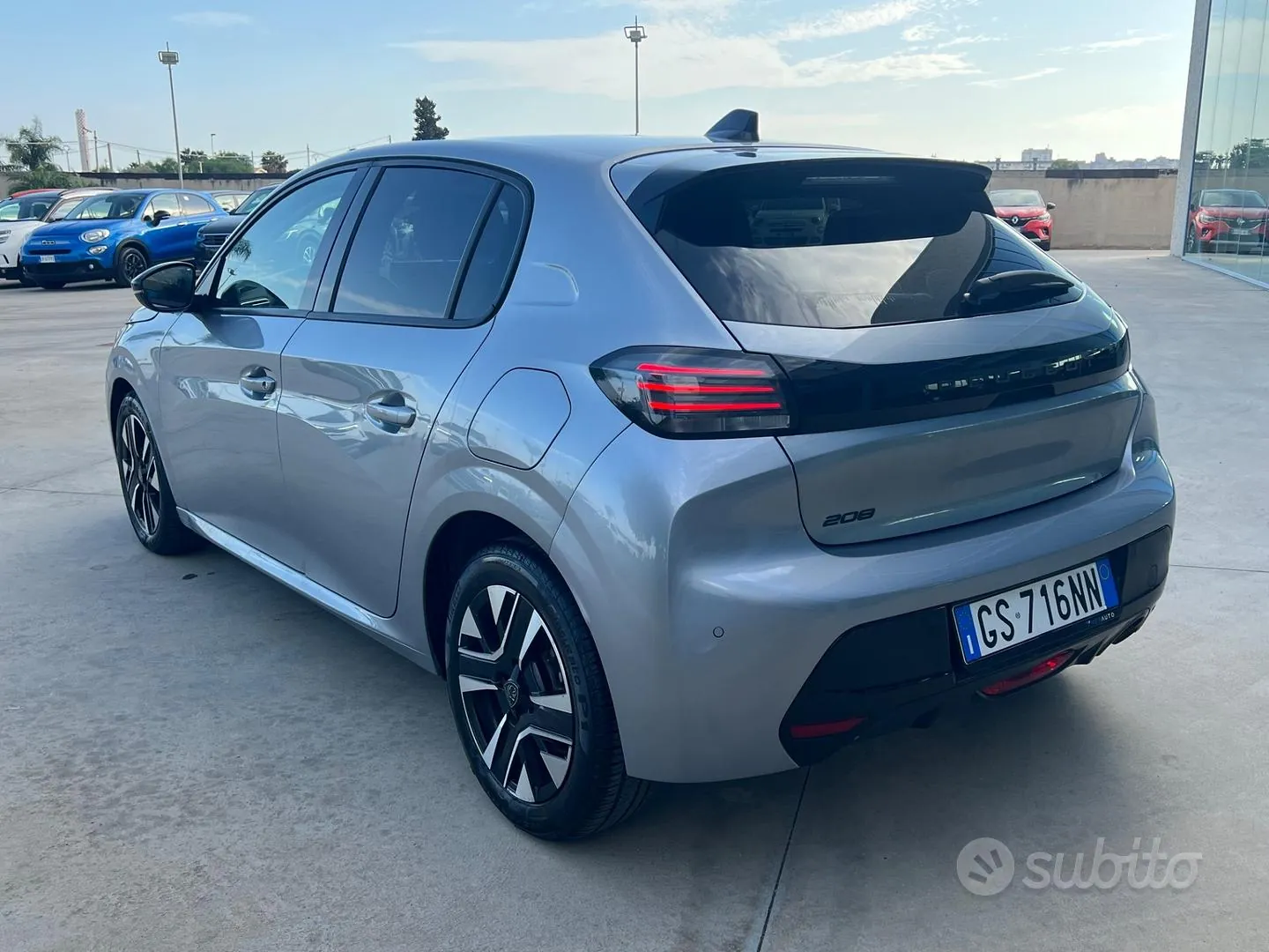 Peugeot 208 2024 photo 3