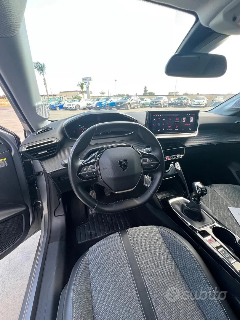 Peugeot 208 2024 photo 5