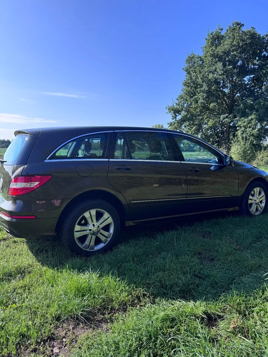 Mercedes-Benz R-Class 2012 photo 5