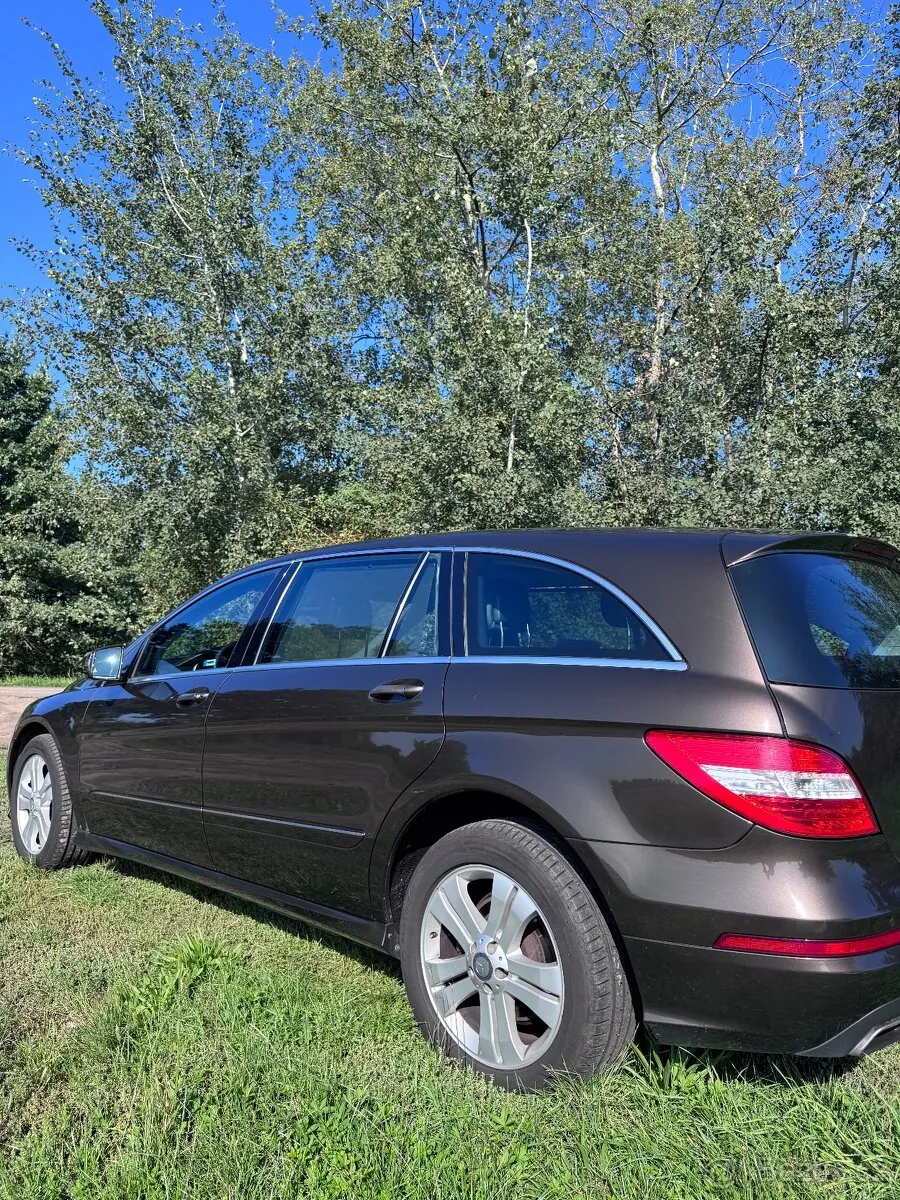 Mercedes-Benz R-Class 2012 photo 4