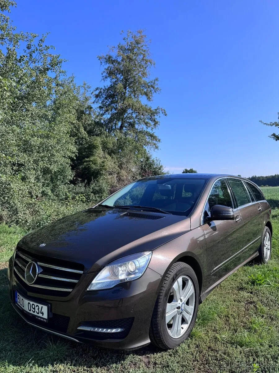 Mercedes-Benz R-Class 2012 photo 2