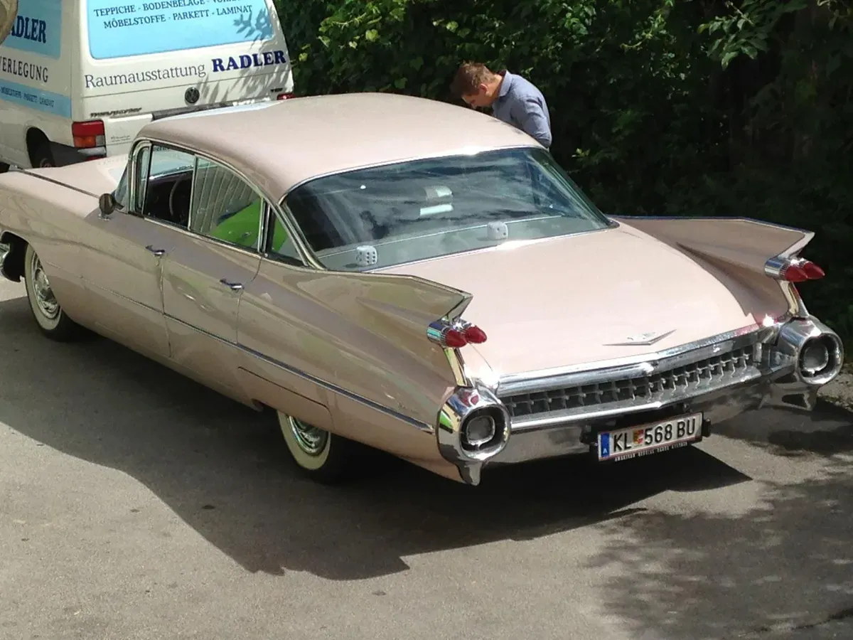 Cadillac Deville 1959 photo 2