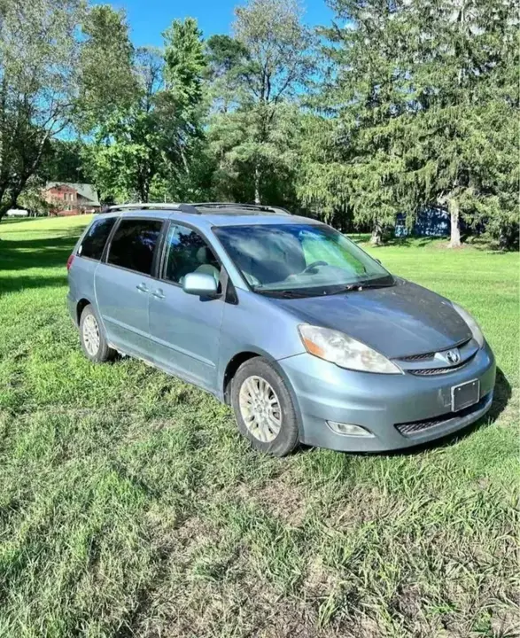 Toyota Sienna 2007 photo 4