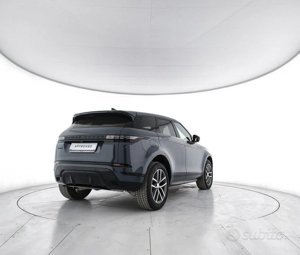 Land Rover Range Rover Evoque 2024 photo 2