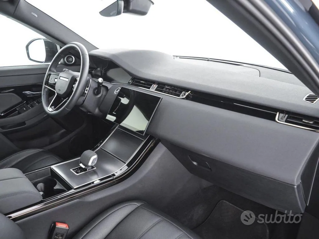 Land Rover Range Rover Evoque 2024 photo 3