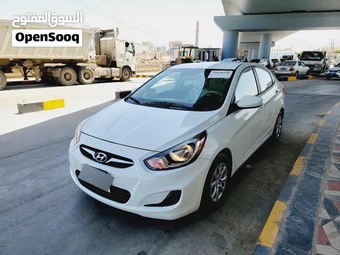 Hyundai Accent 2013 photo 3
