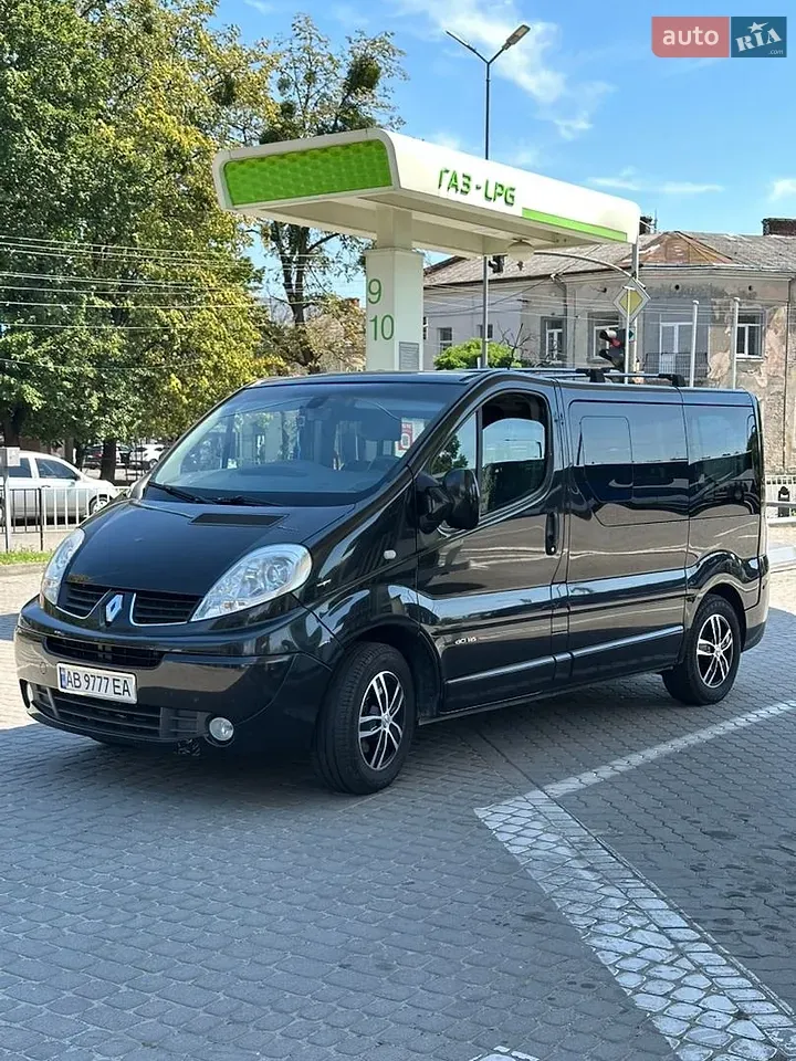 Renault Trafic 2014 photo 3