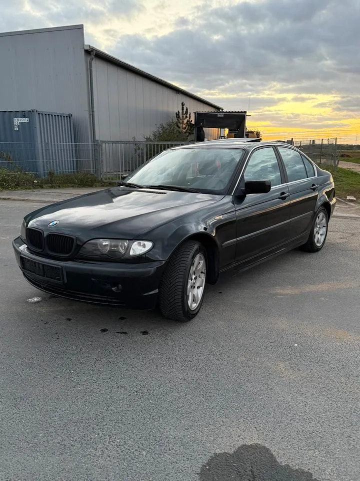 BMW 320I
