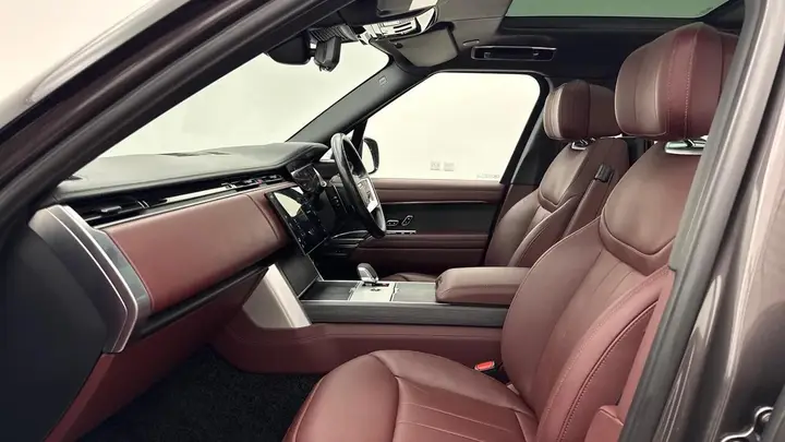 Land Rover Range Rover 2024 photo 3
