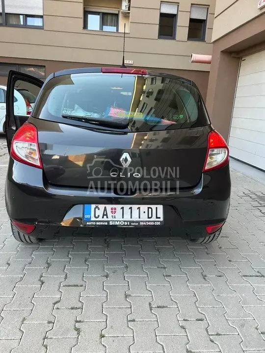 Renault Clio 2009 photo 4