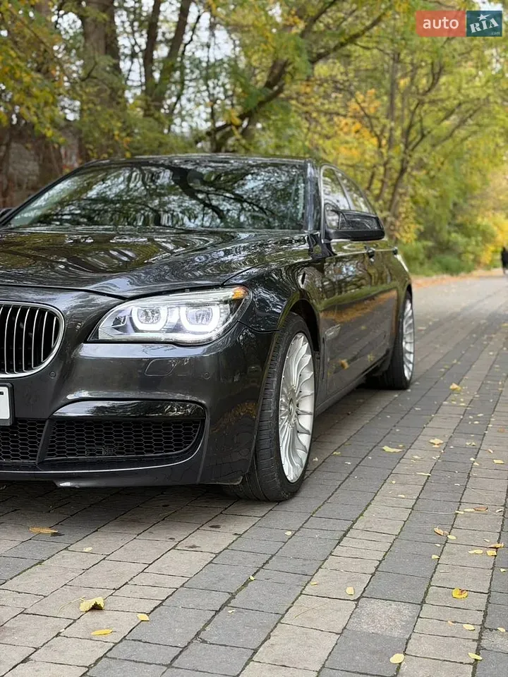 BMW 7 Series 2009 photo 5