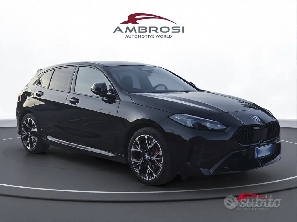 BMW 1 Series 2025 photo 2