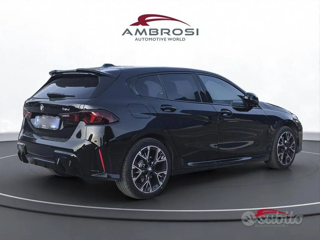 BMW 1 Series 2025 photo 3