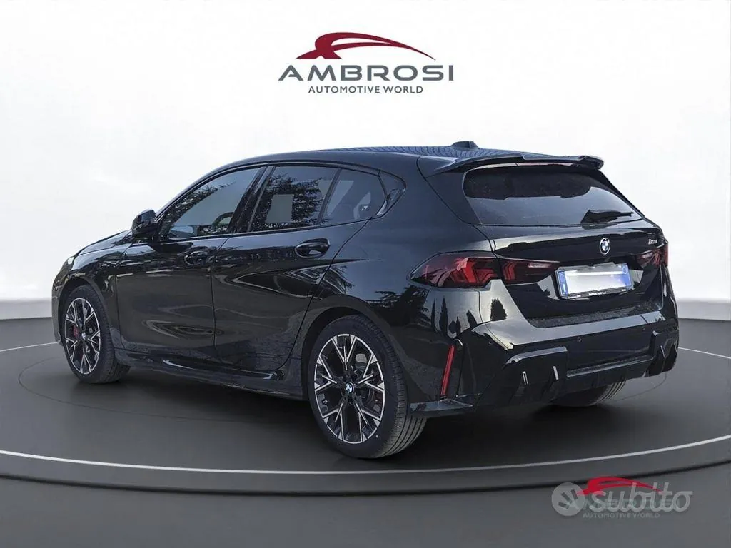 BMW 1 Series 2025 photo 4