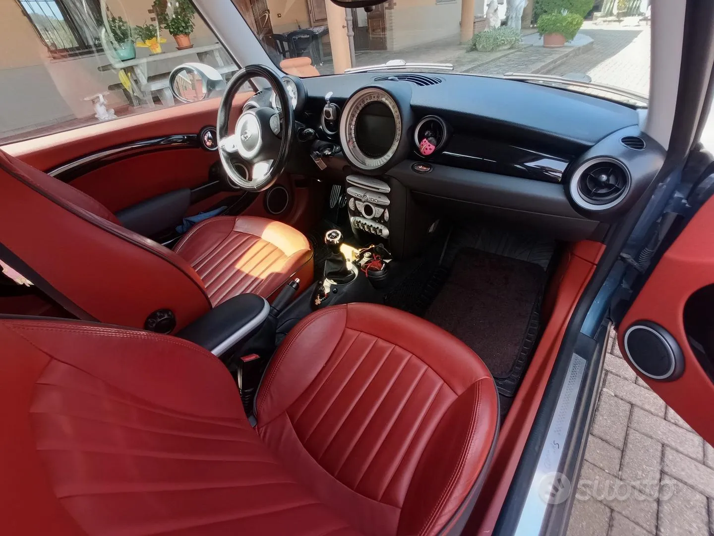Mini Cooper S 2010 photo 4