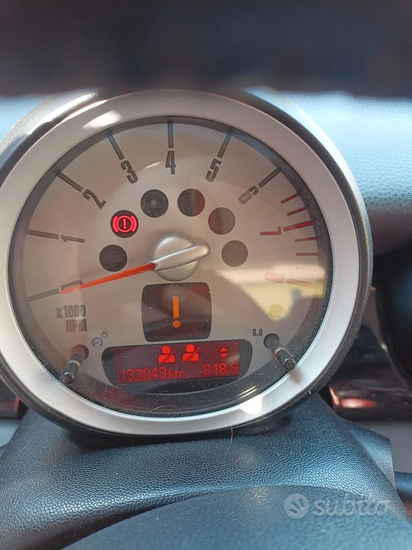 Mini Cooper S 2010 photo 2