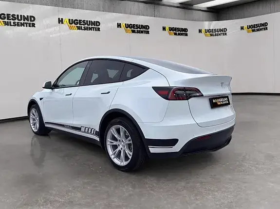 Tesla Model Y 2021 photo 2