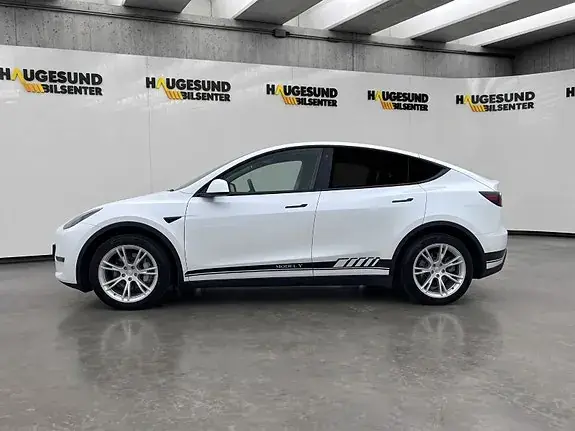 Tesla Model Y 2021 photo 4