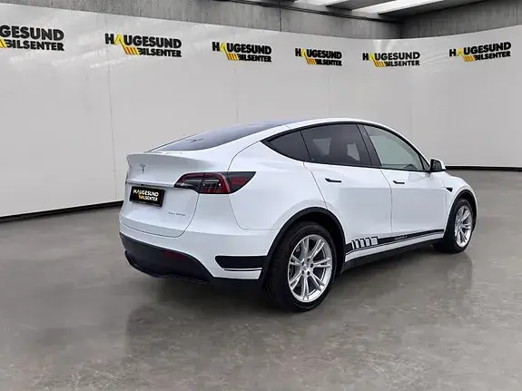 Tesla Model Y 2021 photo 3