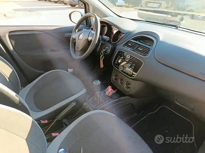 Fiat Punto 2013 photo 4