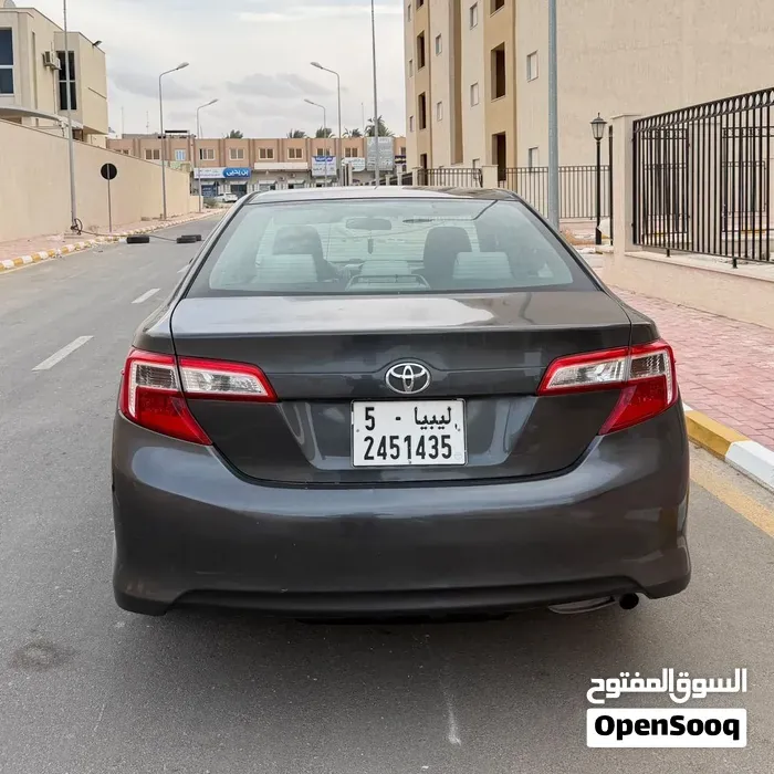 Toyota Camry 2013 photo 2