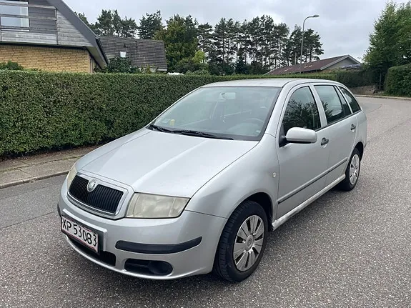 Skoda Fabia 2006 photo 2