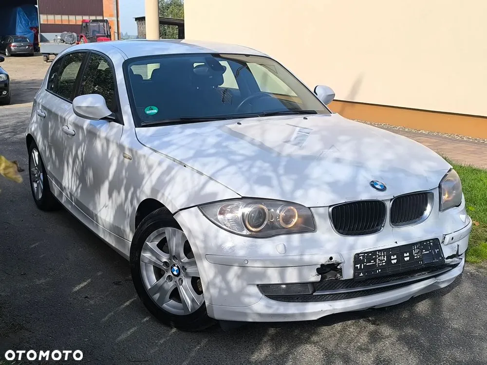 BMW Seria 1 2011 photo 2