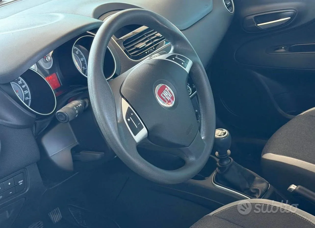 Fiat Punto 2012 photo 5