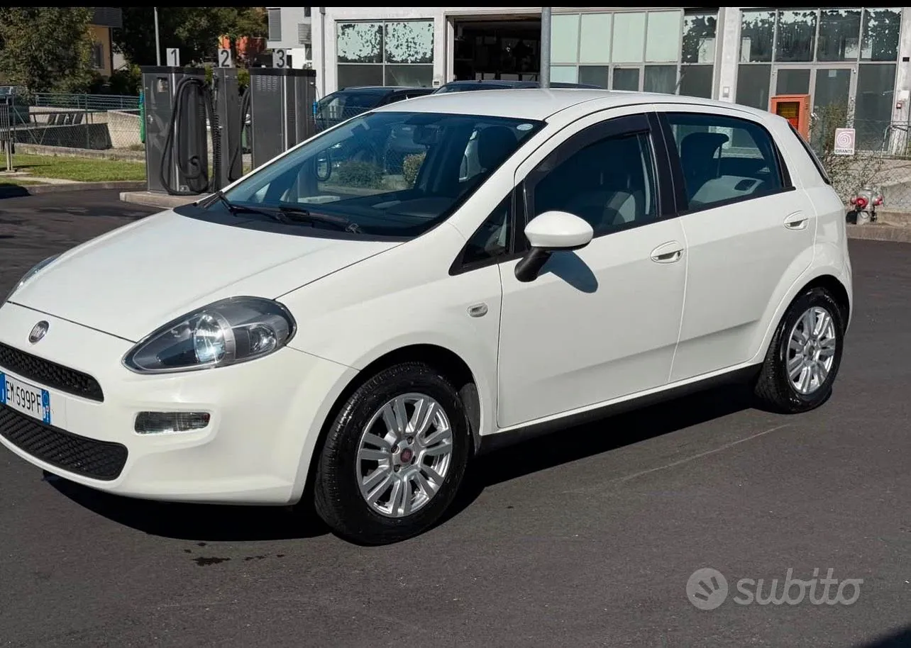 Fiat Punto 2012 photo 4