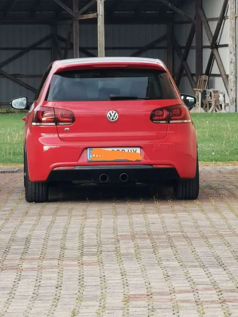 Volkswagen Golf 2011 photo 2